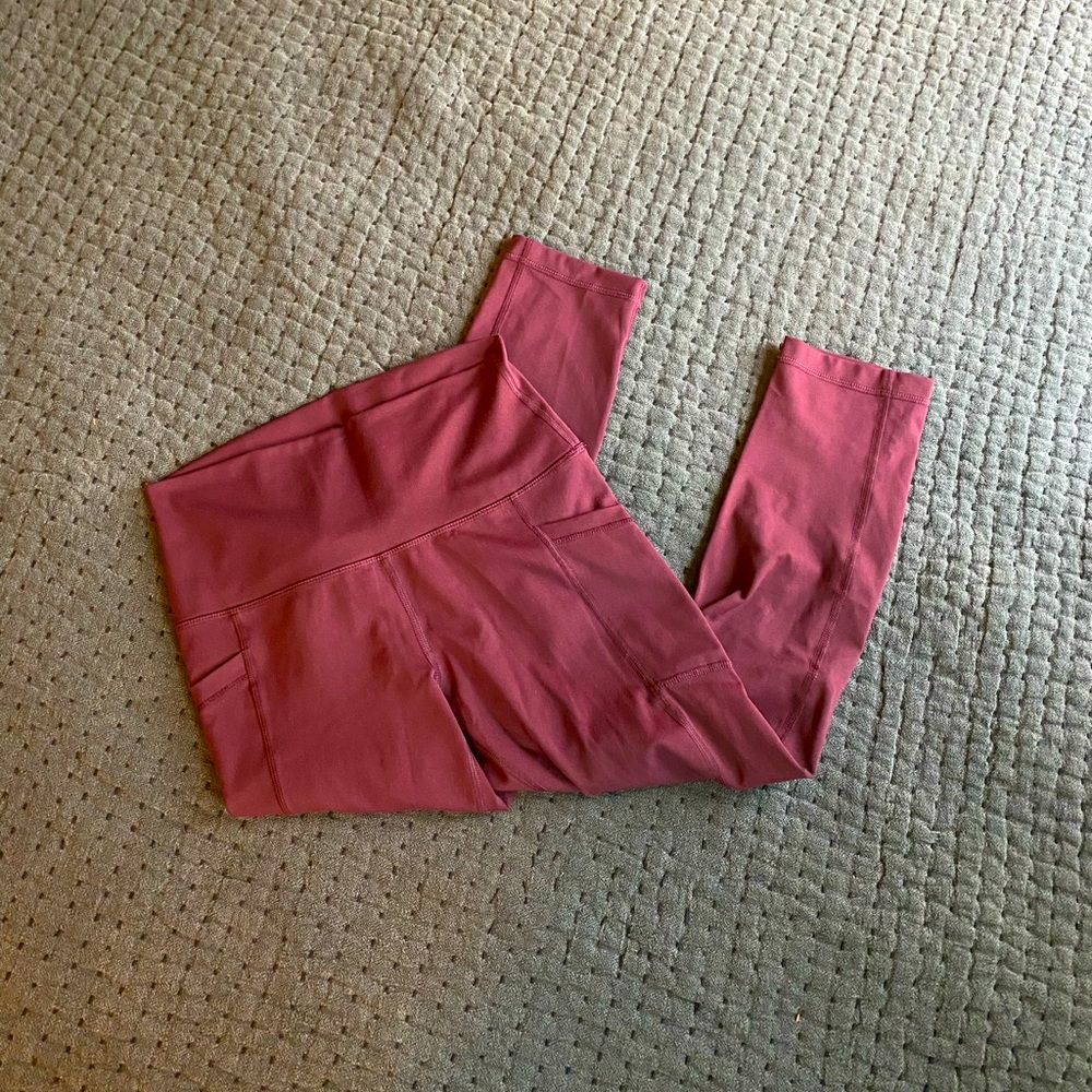90 Degree by Reflex capri leggings, size M, maroon
